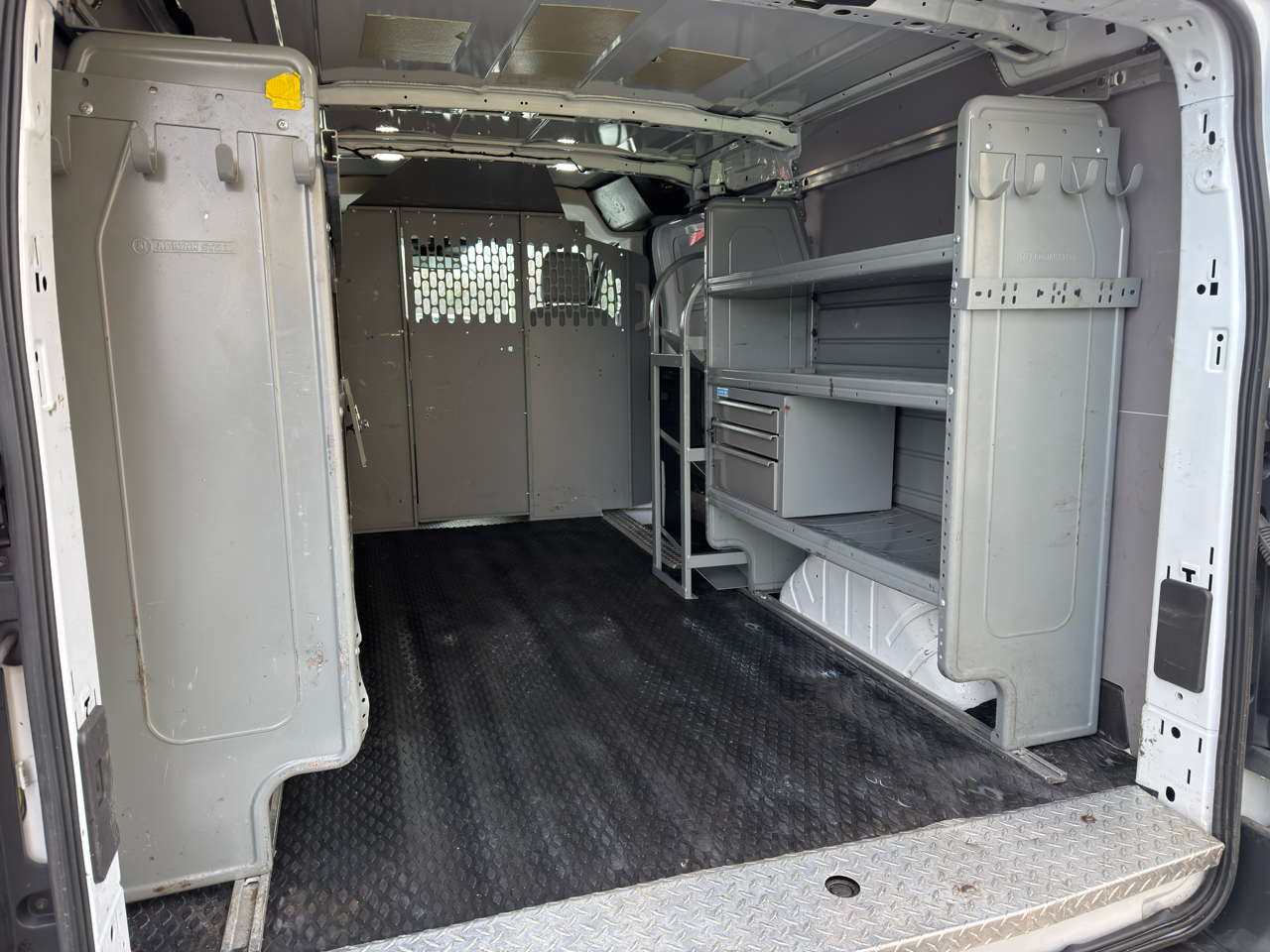 Ford Transit Van T-250 130" Low Rf 9000 GVWR Swing-Out RH Dr 2018