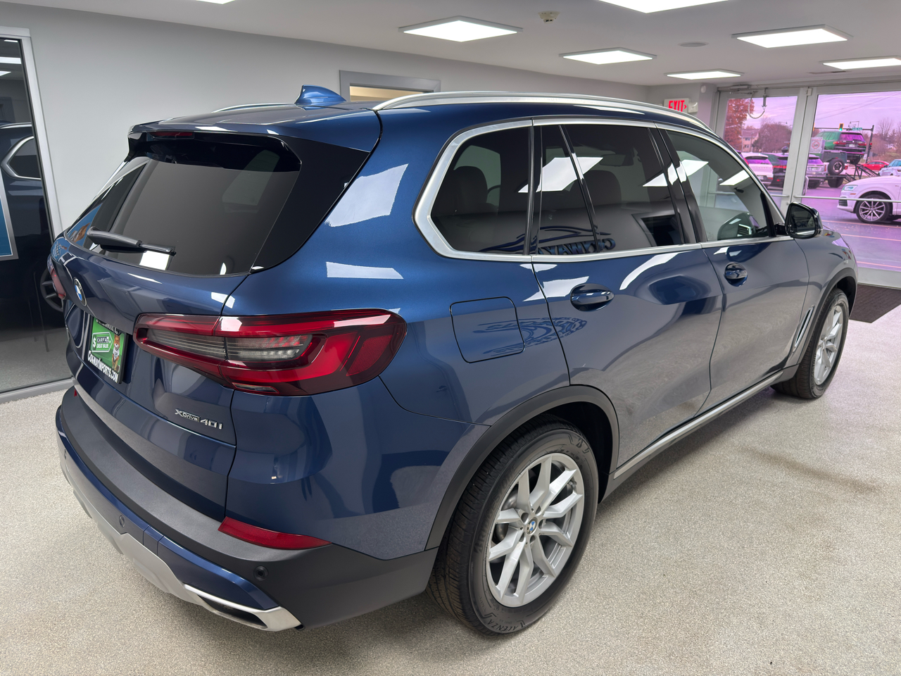 BMW X5 xDrive40i Sports Activity Vehicle 2021