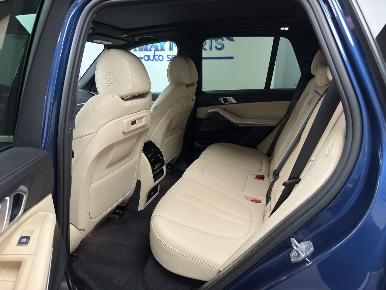 BMW X5 xDrive40i Sports Activity Vehicle 2021