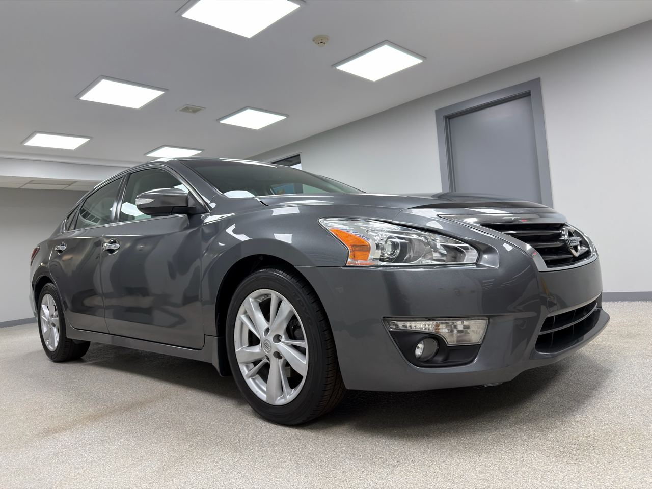 Nissan Altima 4dr Sdn I4 2.5 SV 2015