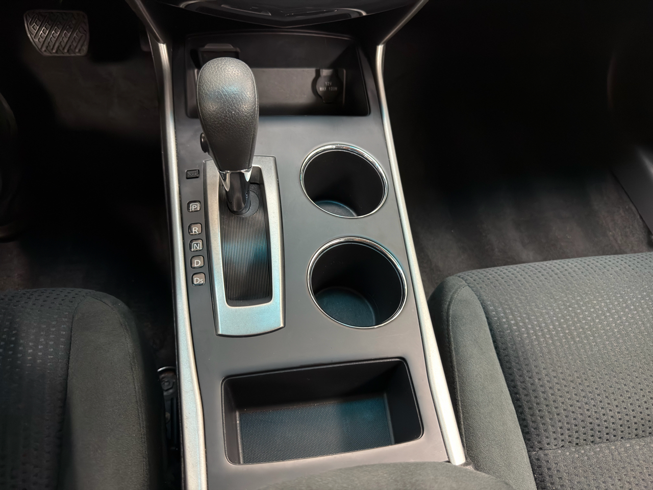 Nissan Altima 4dr Sdn I4 2.5 SV 2015