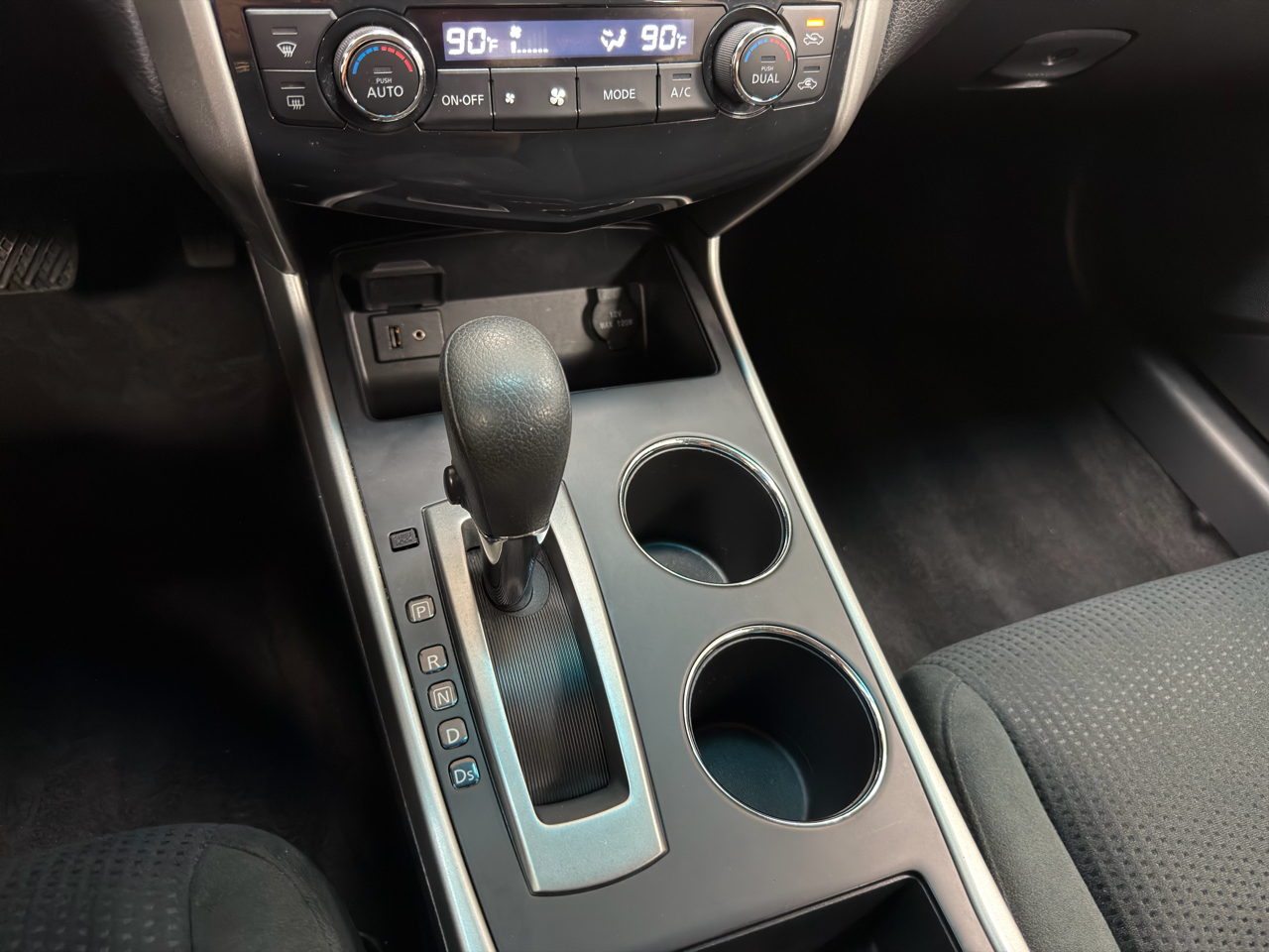 Nissan Altima 4dr Sdn I4 2.5 SV 2015