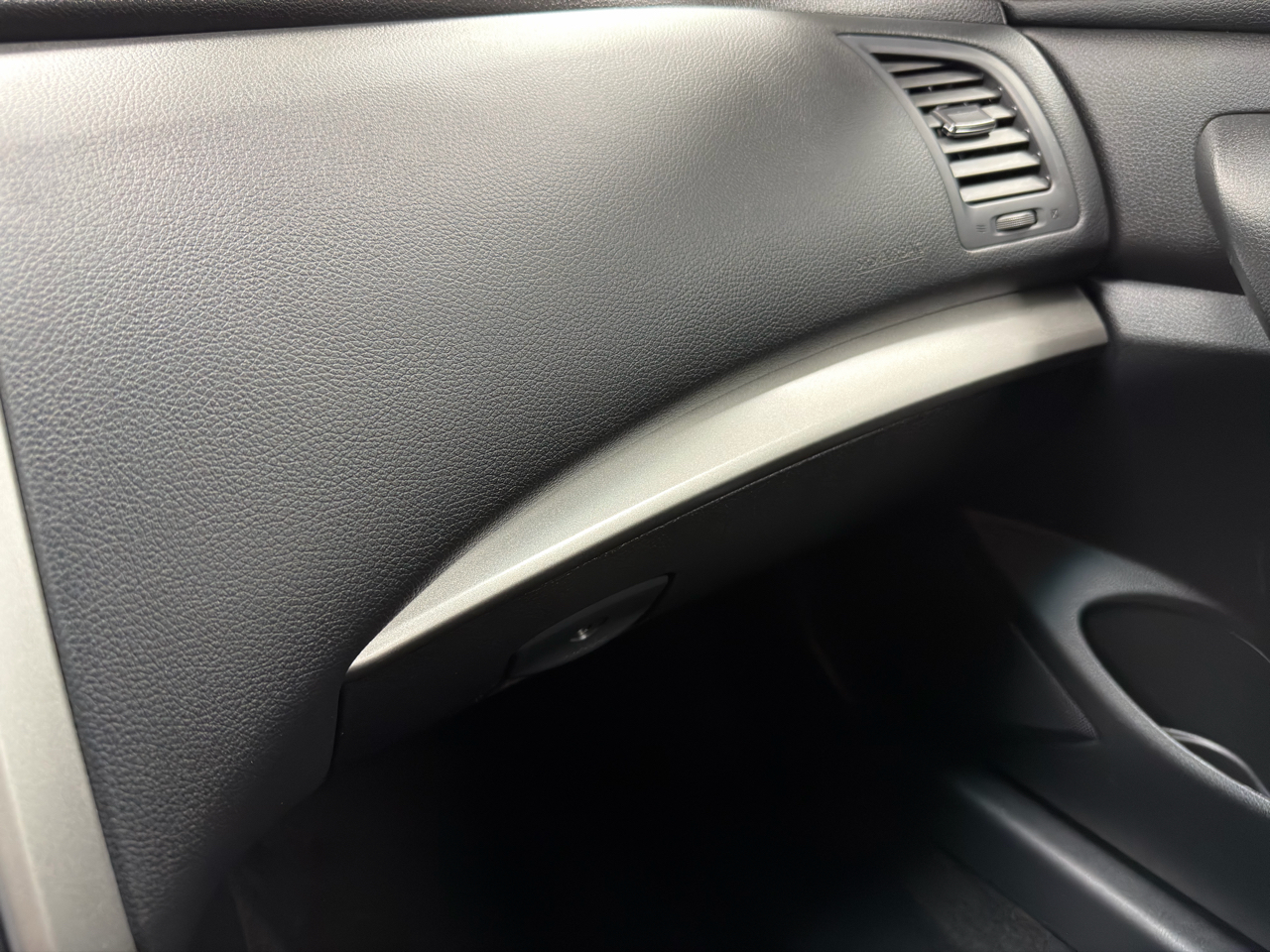 Nissan Altima 4dr Sdn I4 2.5 SV 2015