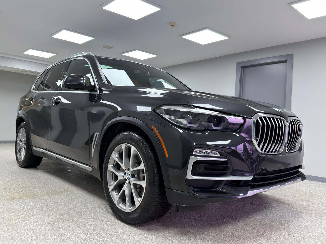 BMW X5 xDrive40i Sports Activity Vehicle 2021