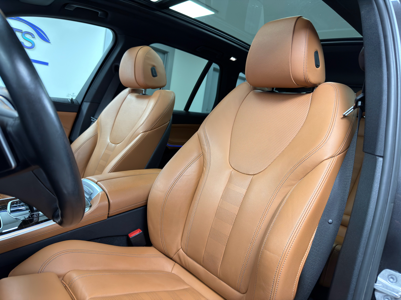 BMW X5 xDrive40i Sports Activity Vehicle 2021