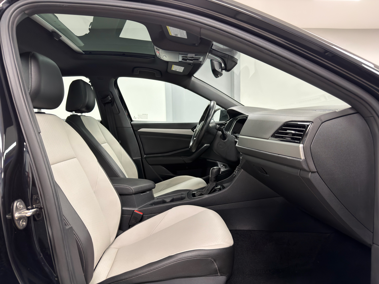 Volkswagen Jetta R-Line Auto 2021