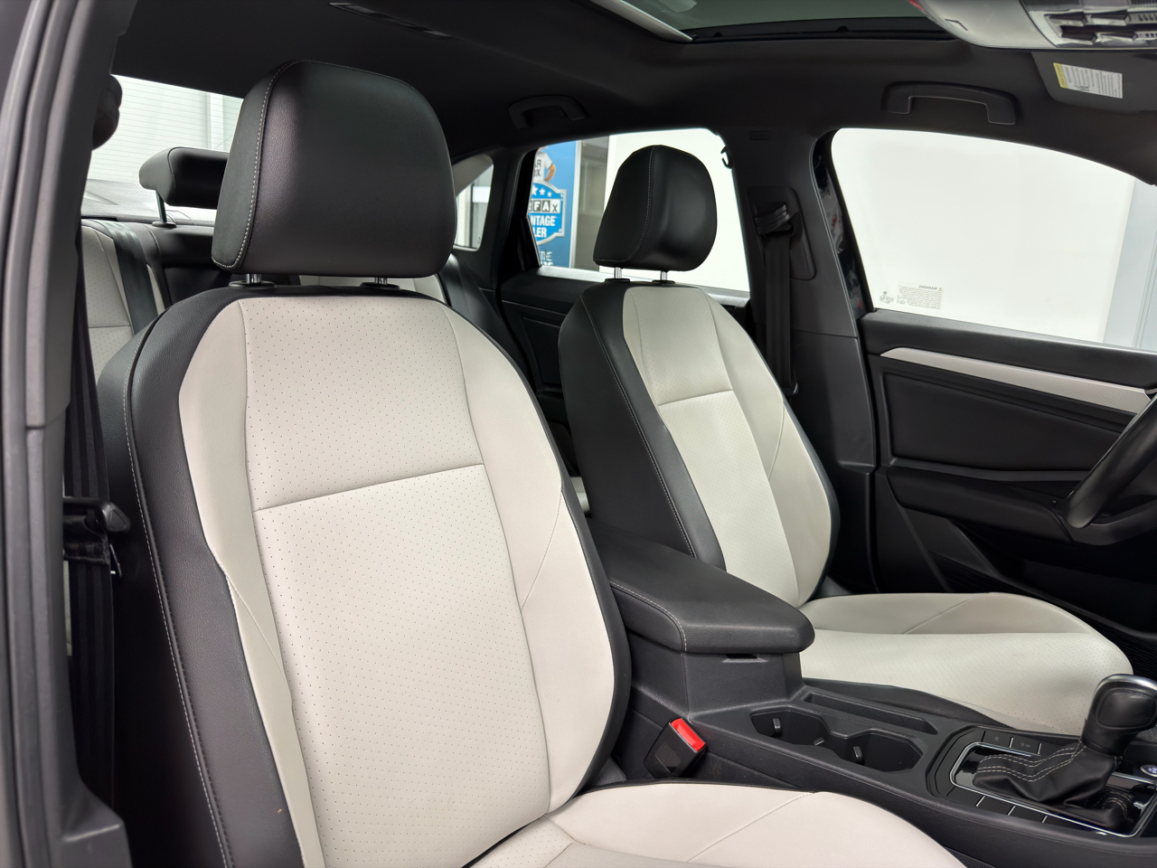 Volkswagen Jetta R-Line Auto 2021