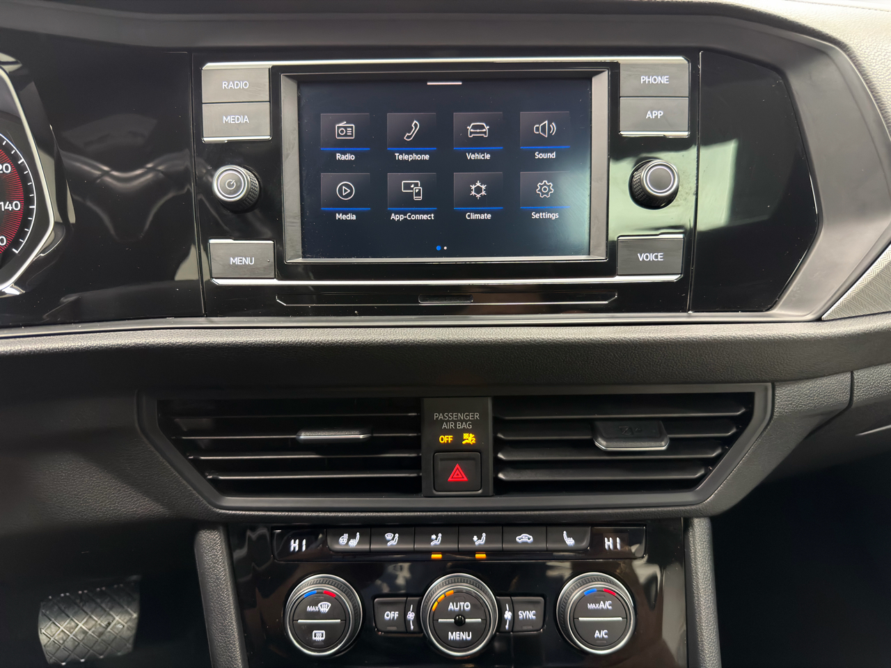 Volkswagen Jetta R-Line Auto 2021