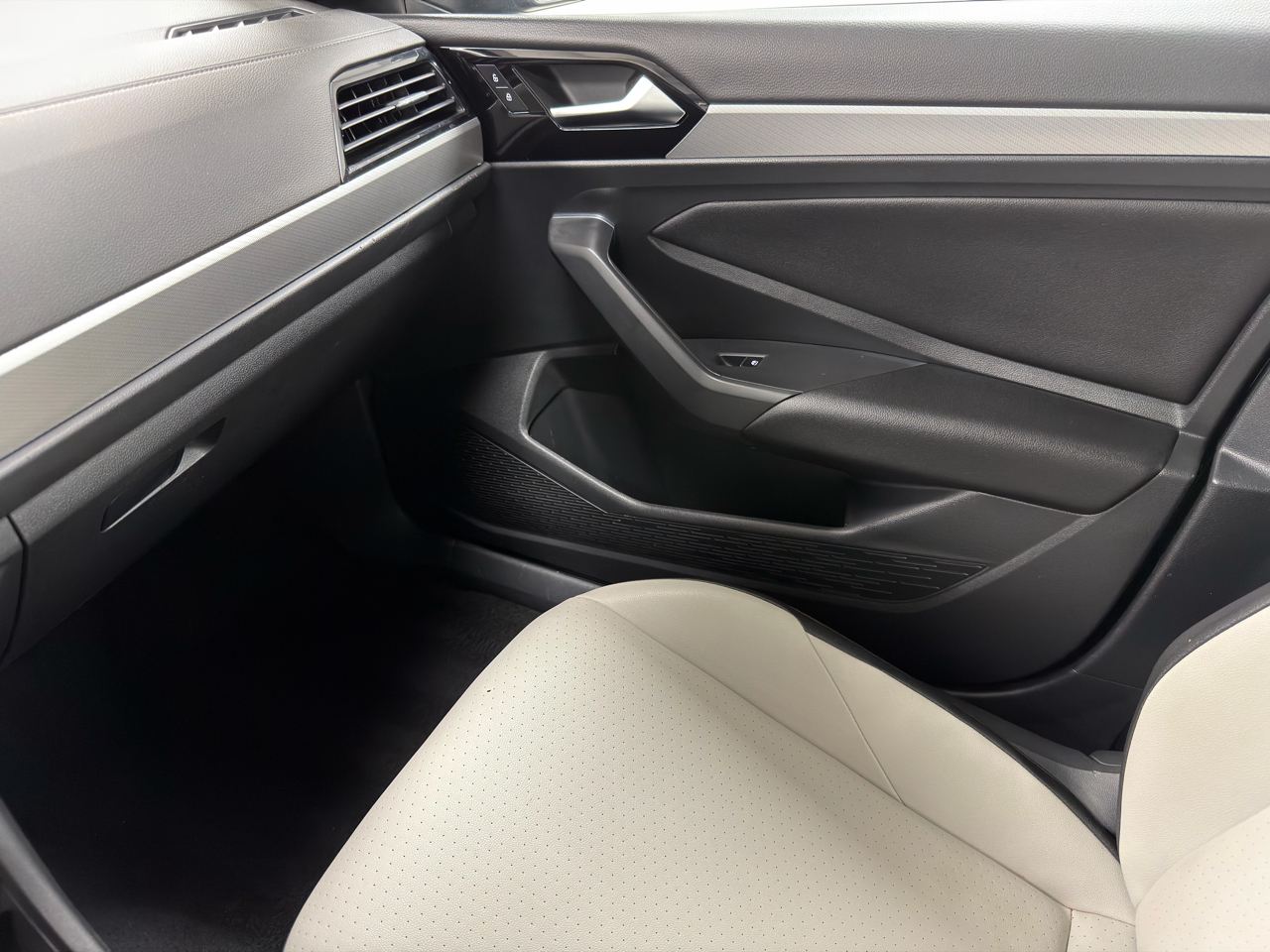 Volkswagen Jetta R-Line Auto 2021