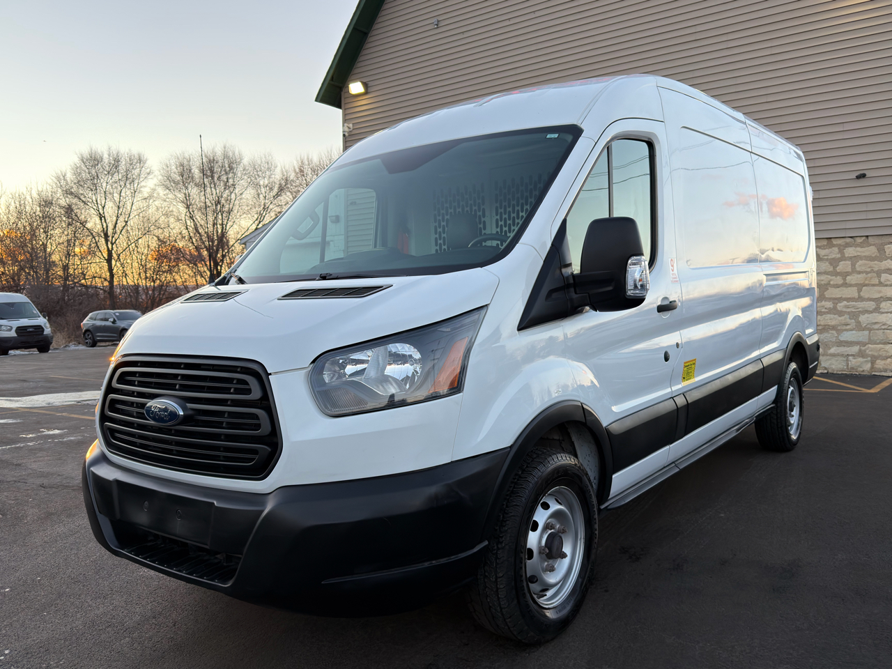 Ford Transit Van T-150 148" Med Rf 8600 GVWR Sliding RH Dr 2019