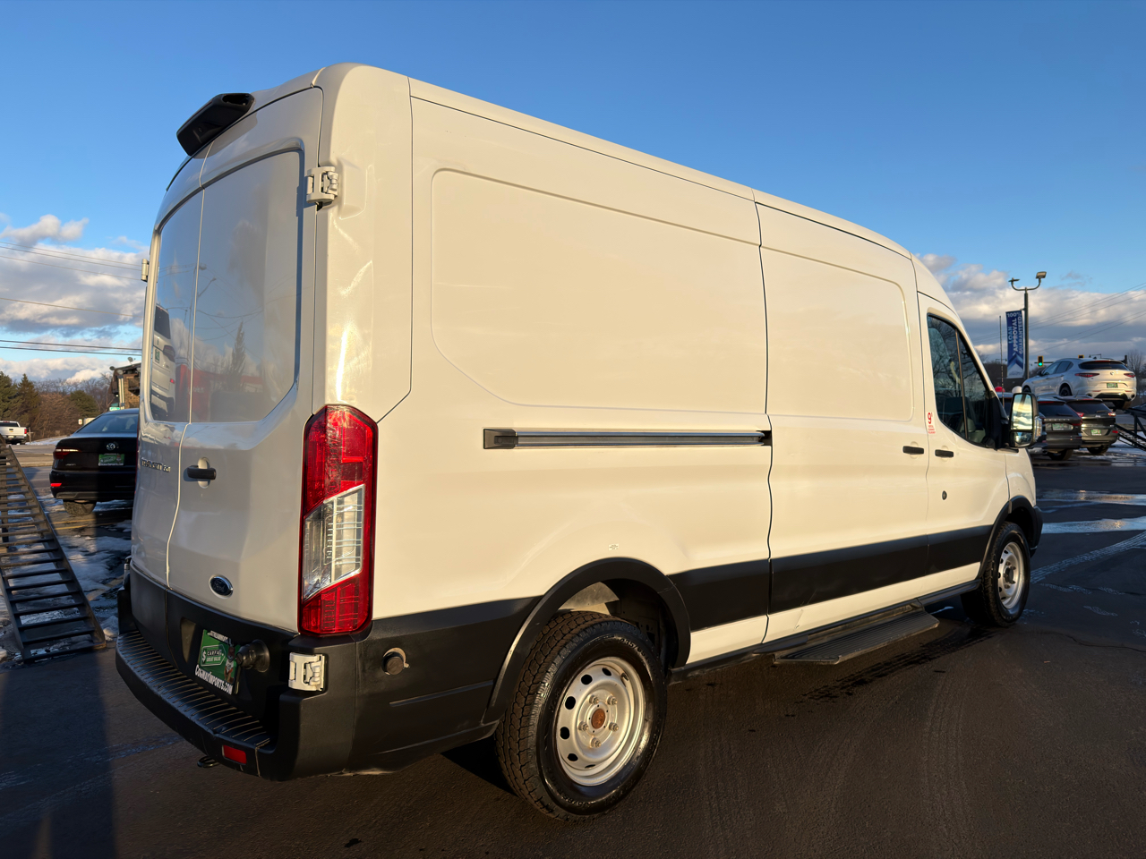 Ford Transit Van T-150 148" Med Rf 8600 GVWR Sliding RH Dr 2019