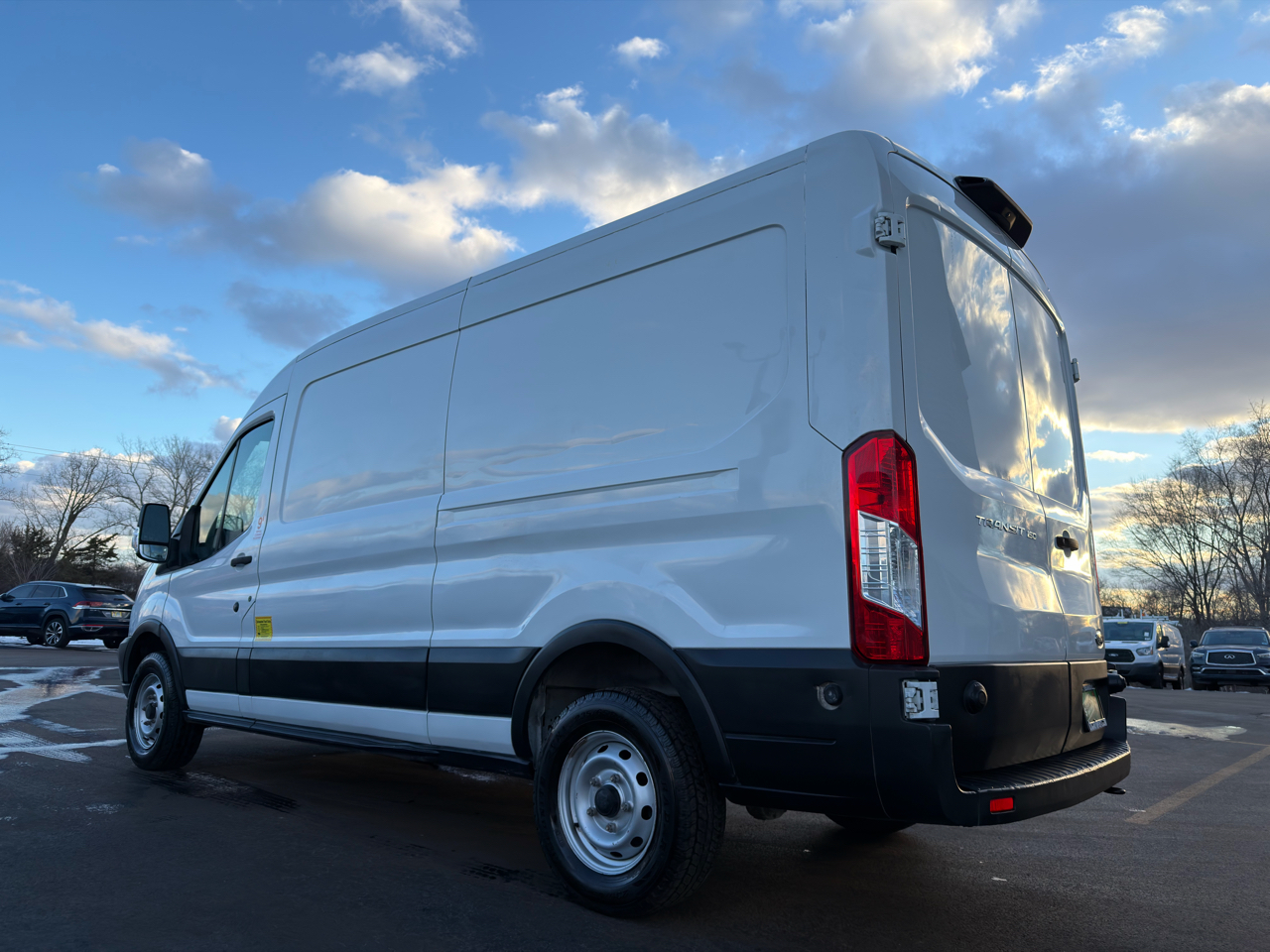 Ford Transit Van T-150 148" Med Rf 8600 GVWR Sliding RH Dr 2019