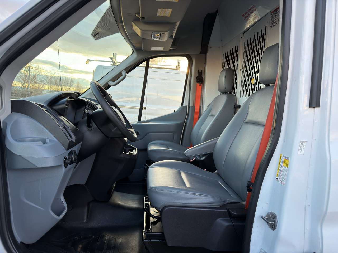 Ford Transit Van T-150 148" Med Rf 8600 GVWR Sliding RH Dr 2019