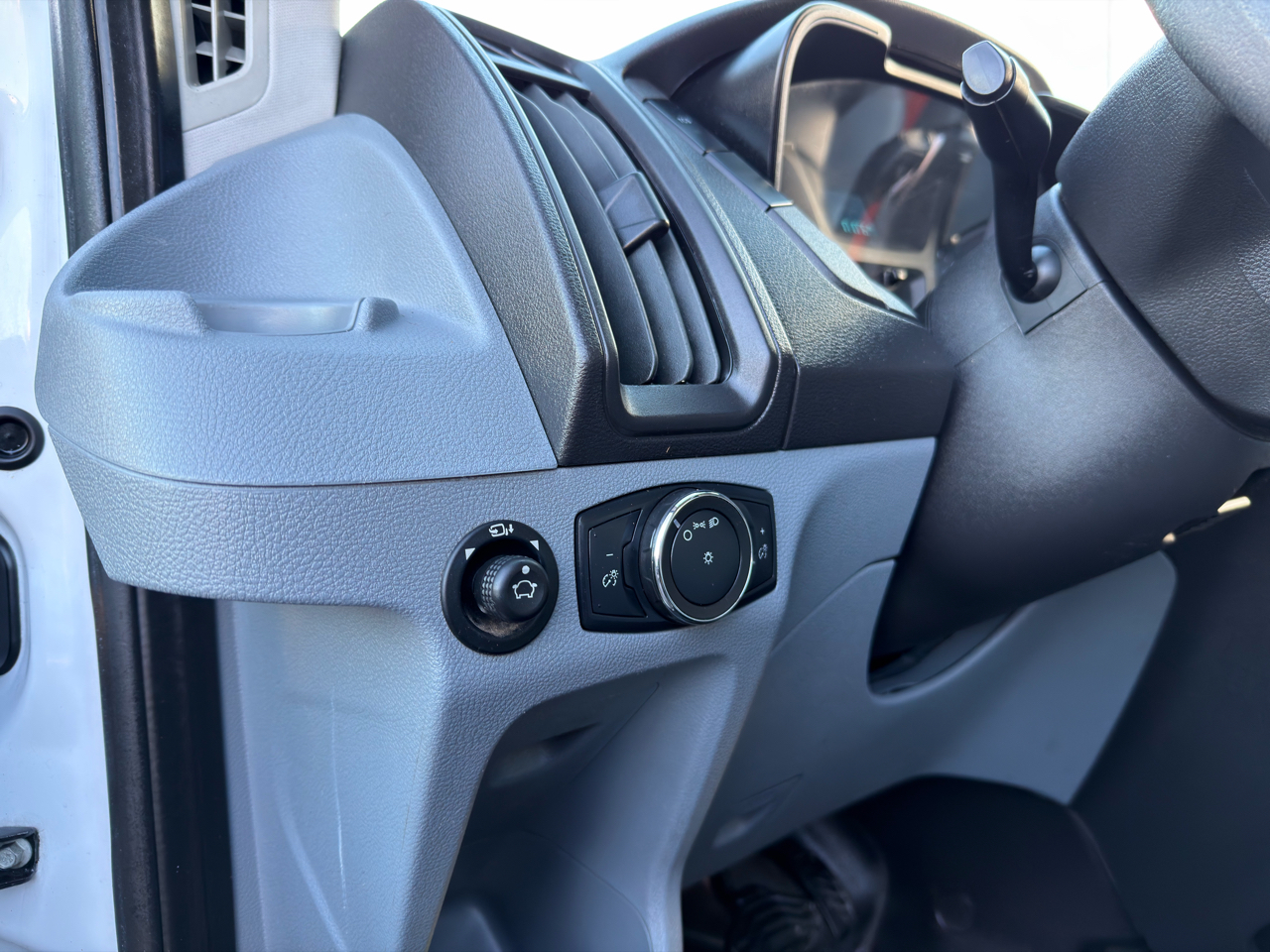 Ford Transit Van T-150 148" Med Rf 8600 GVWR Sliding RH Dr 2019