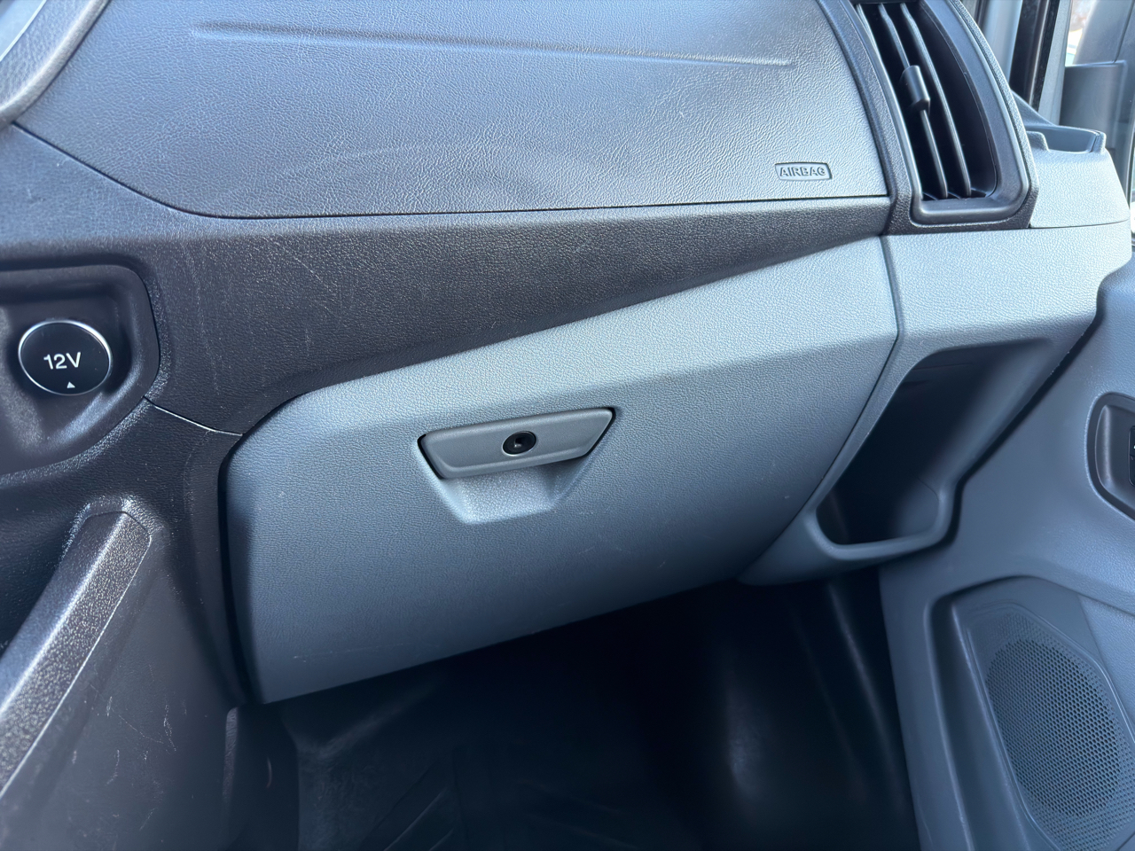 Ford Transit Van T-150 148" Med Rf 8600 GVWR Sliding RH Dr 2019