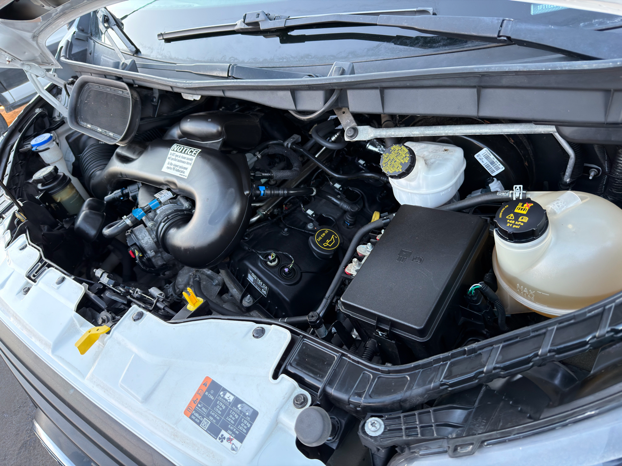 Ford Transit Van T-150 148" Med Rf 8600 GVWR Sliding RH Dr 2019