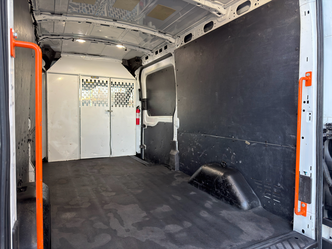 Ford Transit Van T-150 148" Med Rf 8600 GVWR Sliding RH Dr 2019