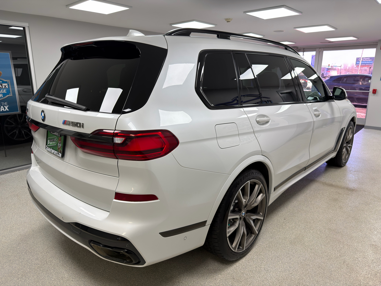 BMW X7 M50i Sports Activity Vehicle 2021