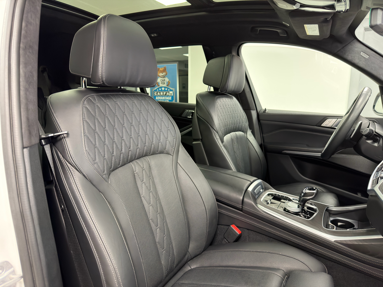 BMW X7 M50i Sports Activity Vehicle 2021