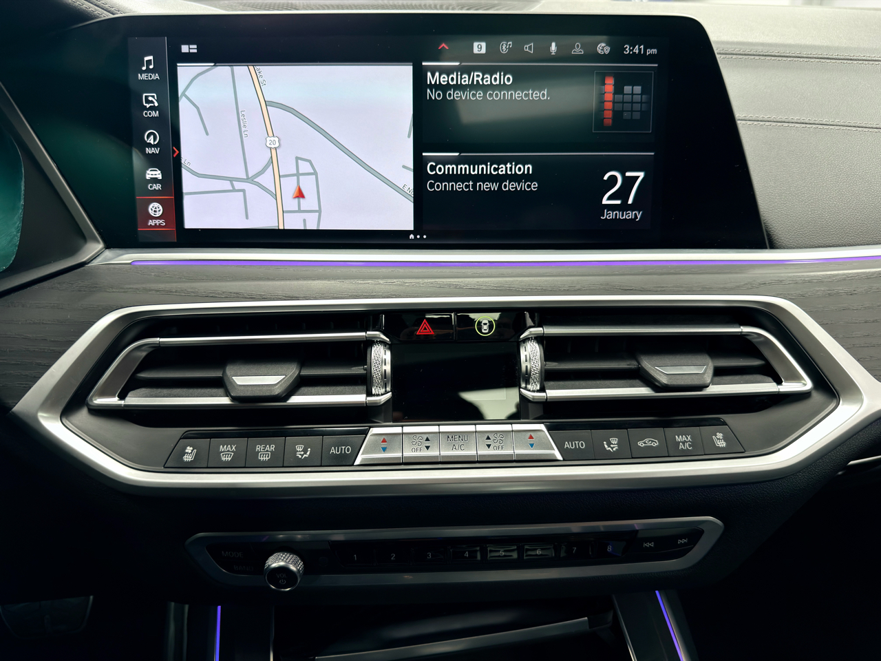 BMW X7 M50i Sports Activity Vehicle 2021