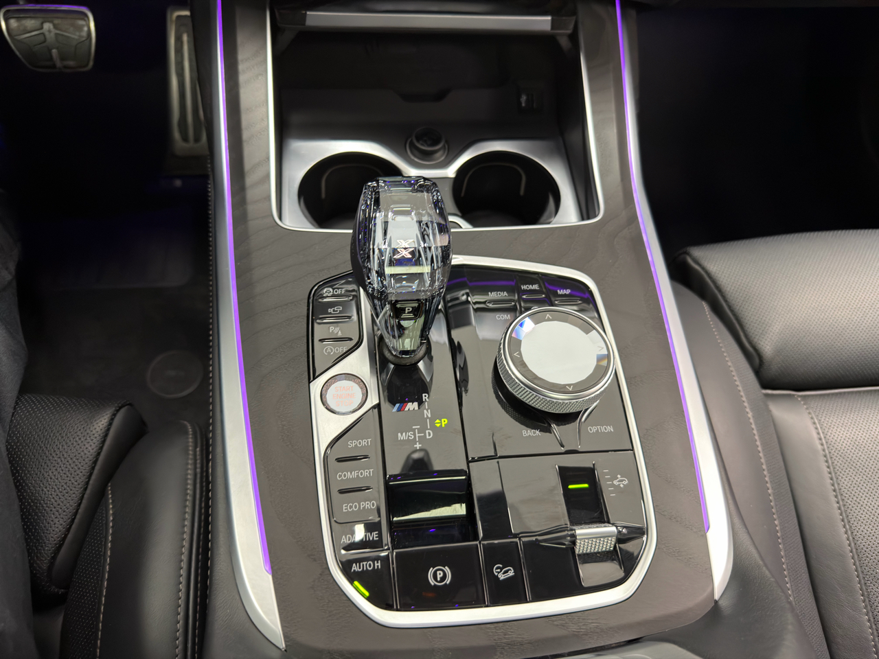 BMW X7 M50i Sports Activity Vehicle 2021