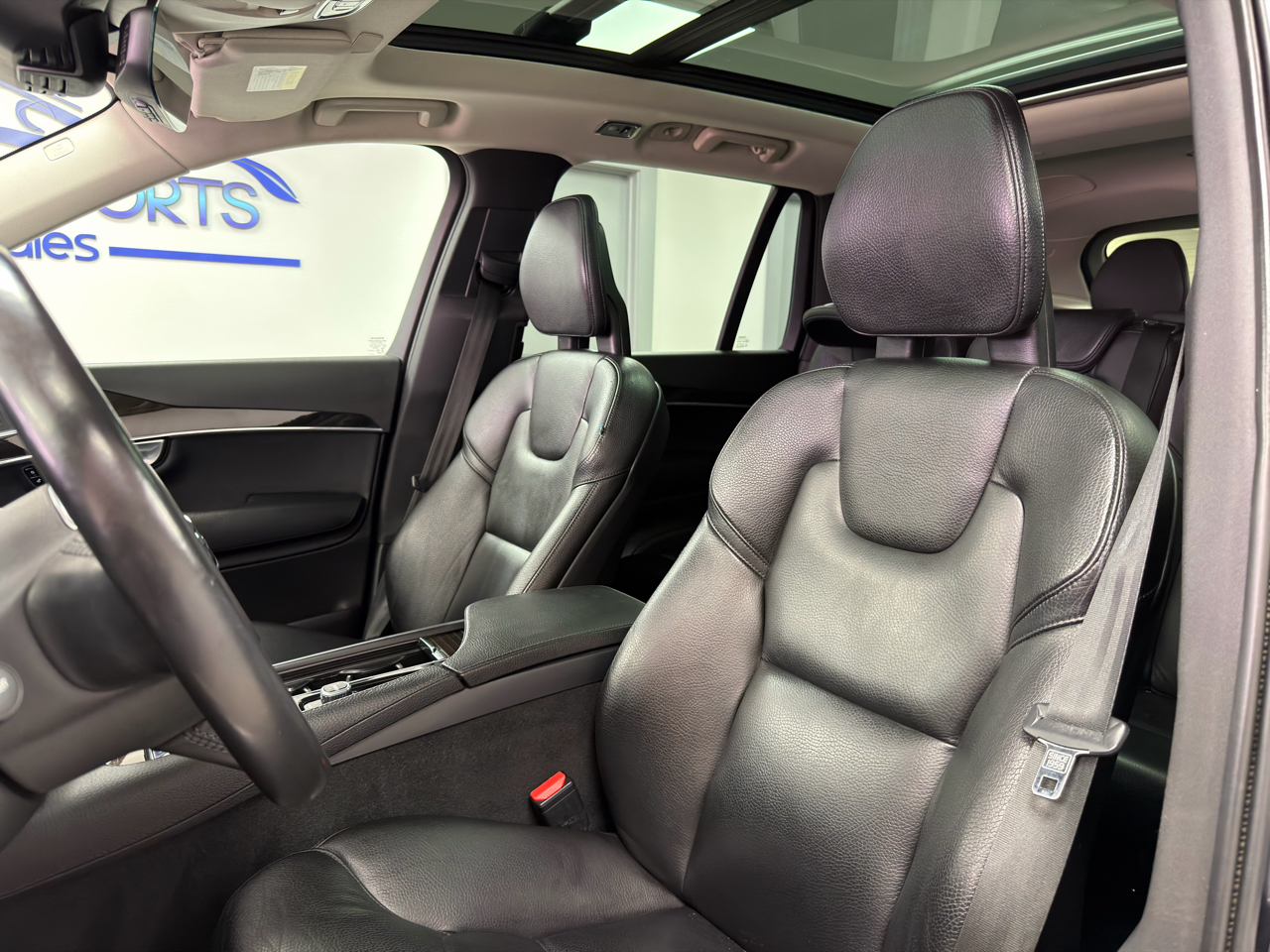 Volvo XC90 T6 AWD 7-Passenger Momentum 2017