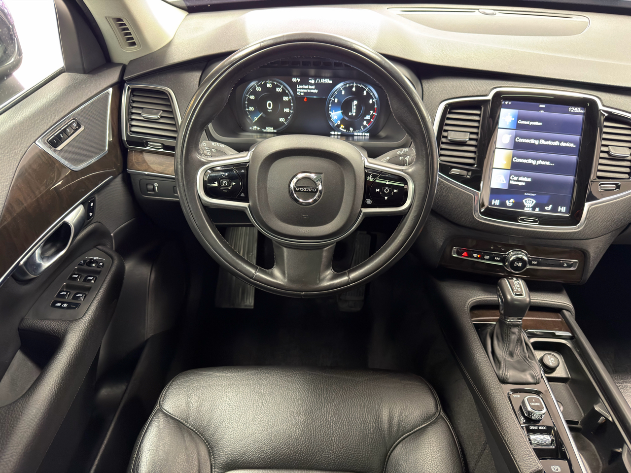 Volvo XC90 T6 AWD 7-Passenger Momentum 2017