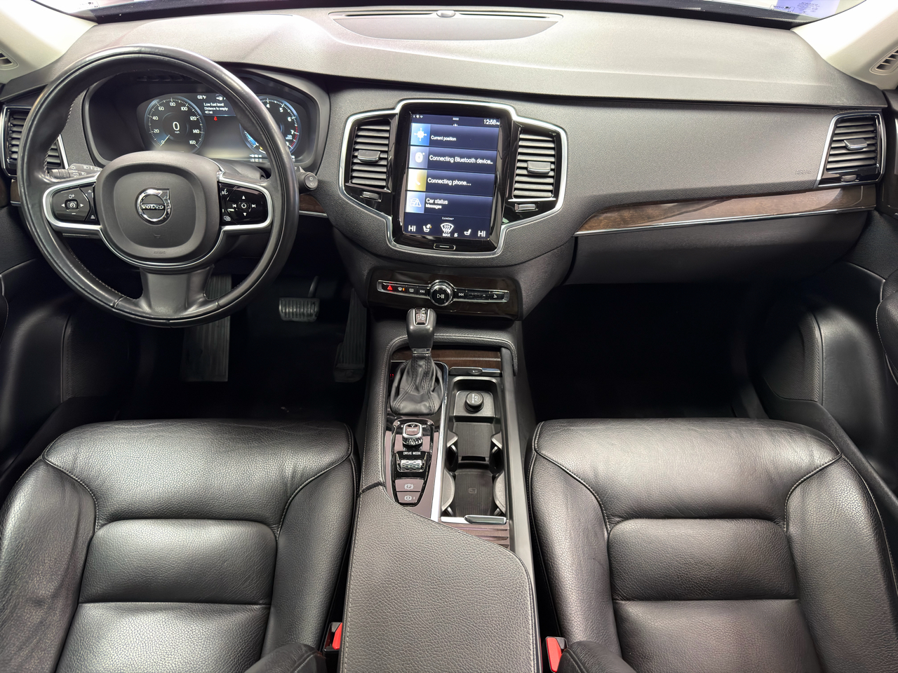 Volvo XC90 T6 AWD 7-Passenger Momentum 2017