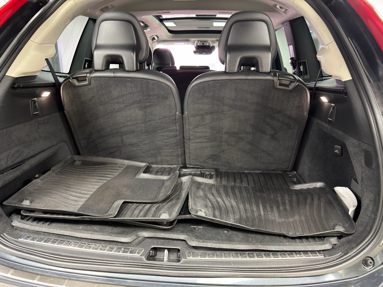 Volvo XC90 T6 AWD 7-Passenger Momentum 2017