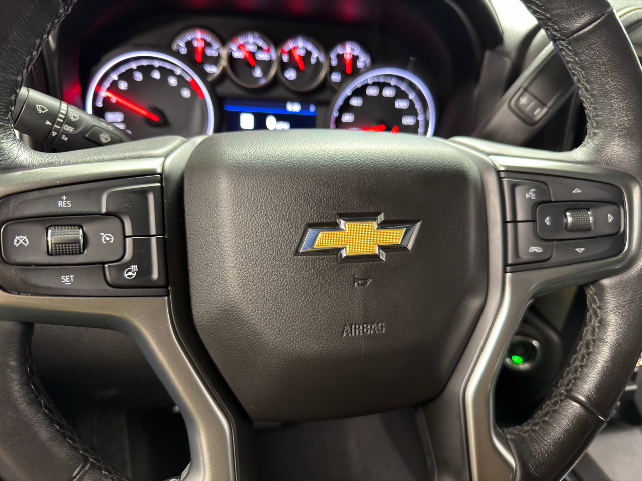 Chevrolet Silverado 1500 4WD Crew Cab 147" LTZ 2020