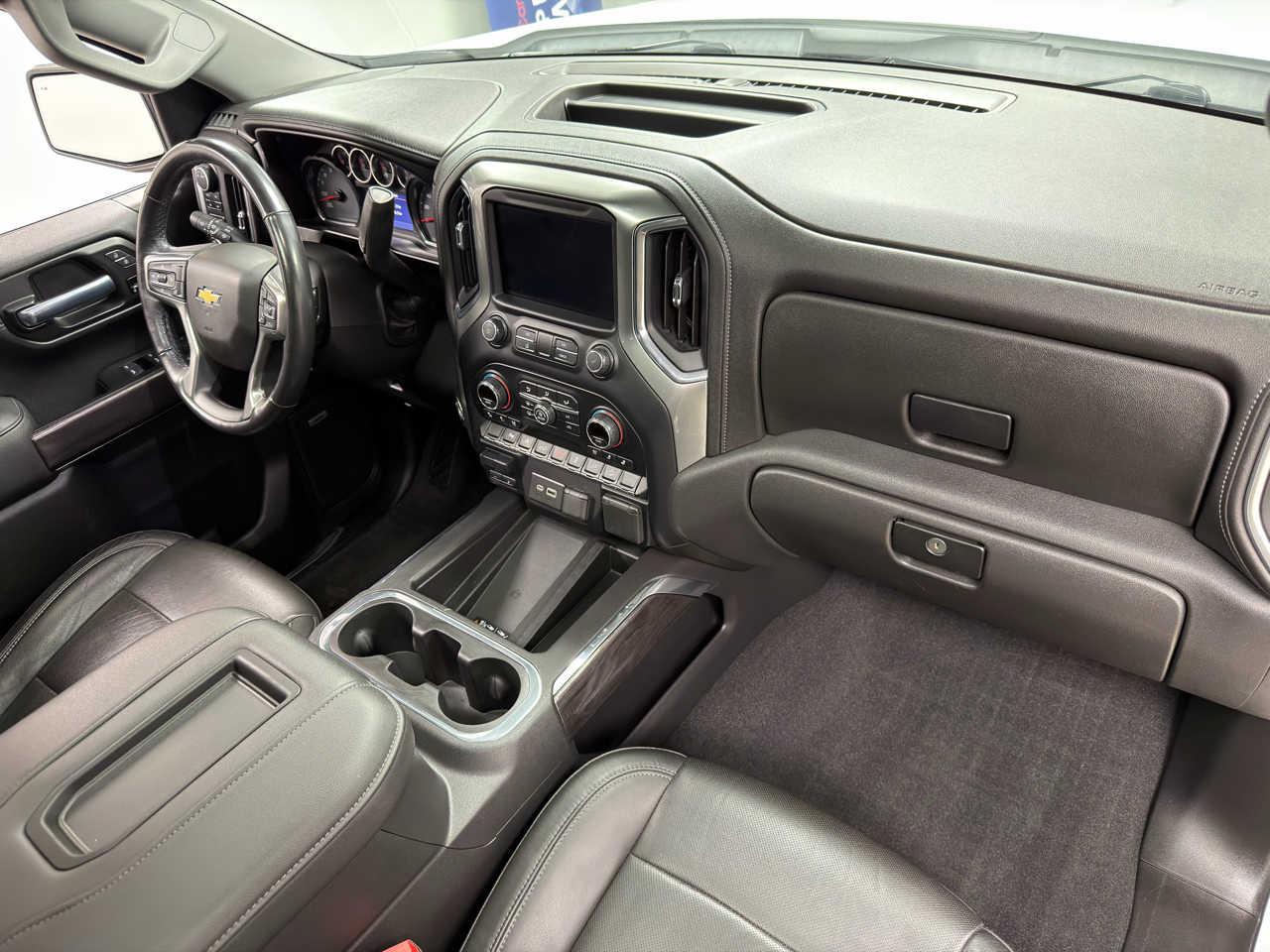 Chevrolet Silverado 1500 4WD Crew Cab 147" LTZ 2020