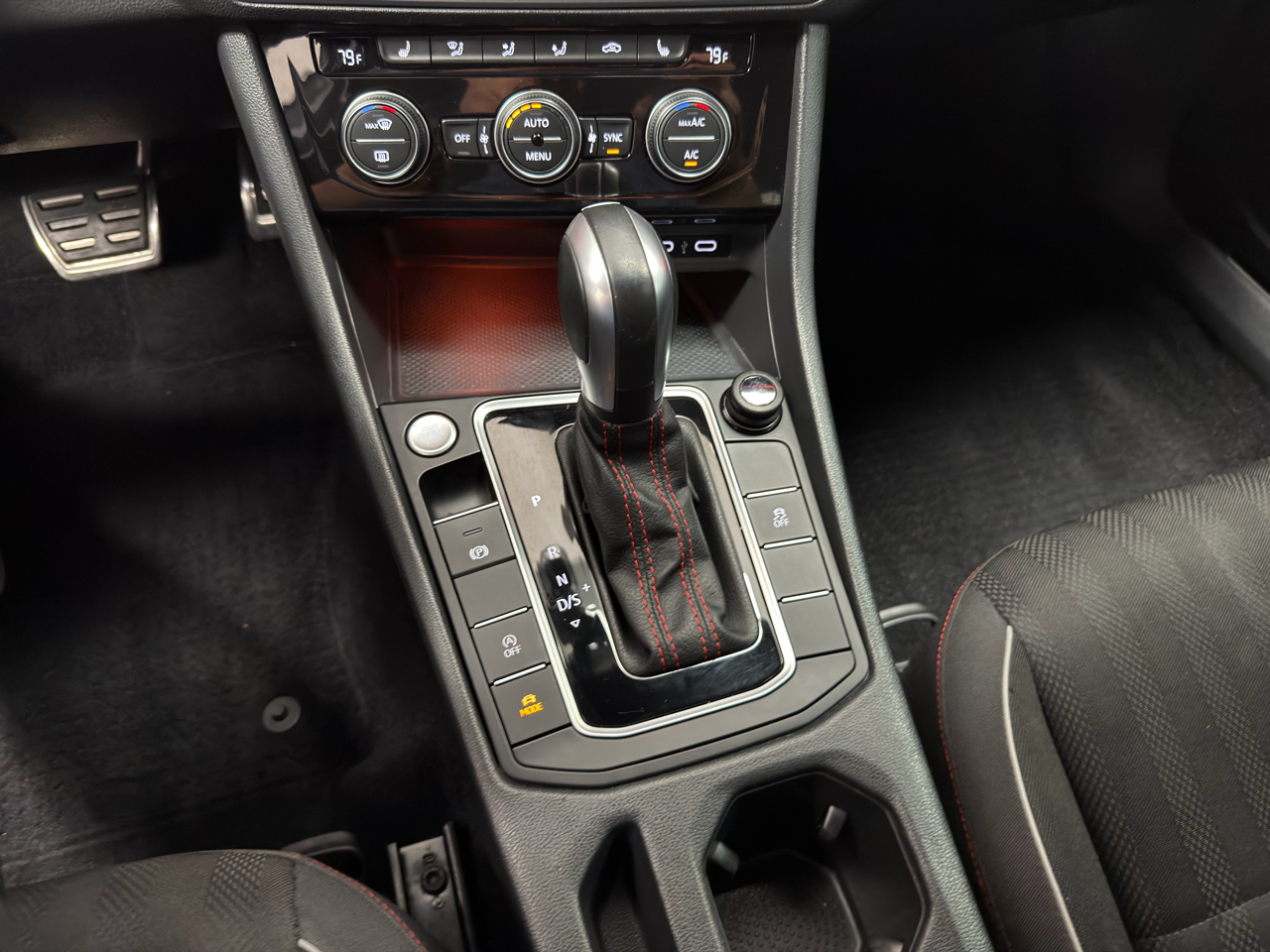 Volkswagen Jetta GLI S DSG 2021