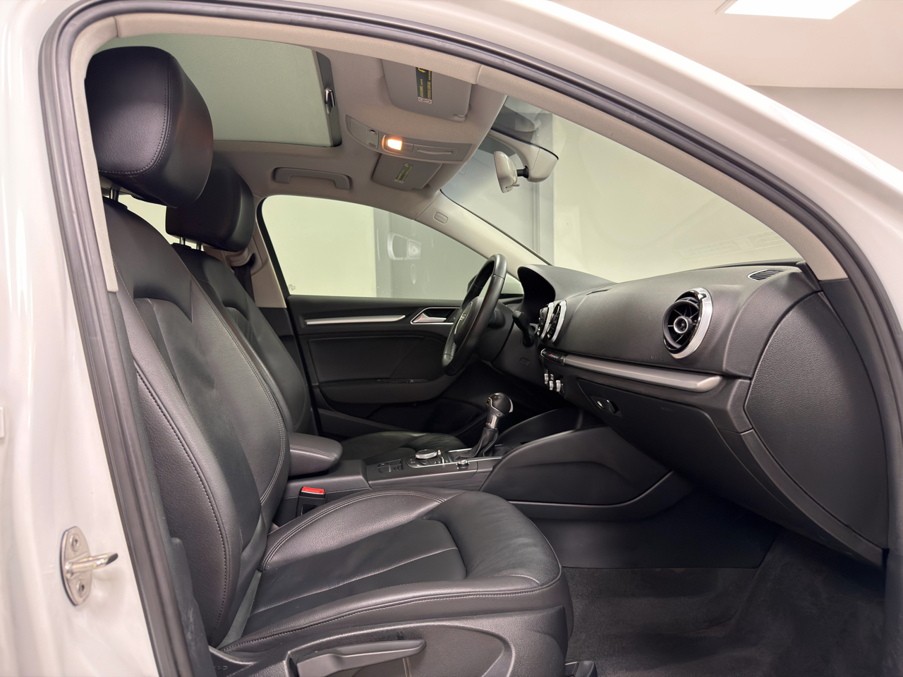 Audi A3 4dr Sdn FWD 1.8T Premium 2016