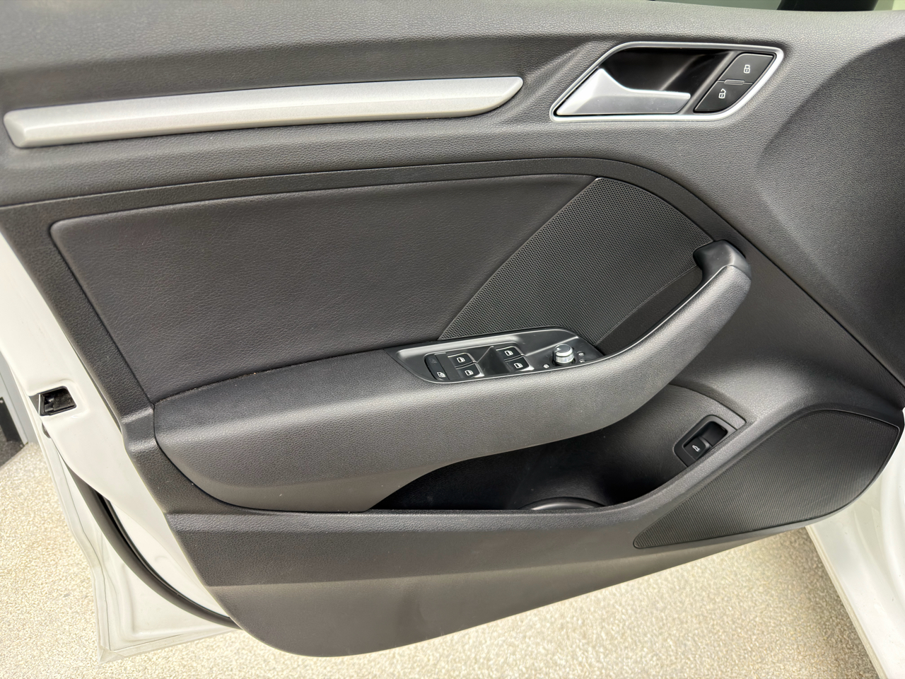 Audi A3 4dr Sdn FWD 1.8T Premium 2016