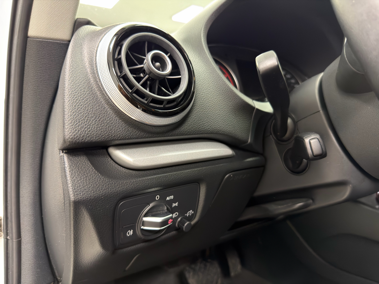 Audi A3 4dr Sdn FWD 1.8T Premium 2016