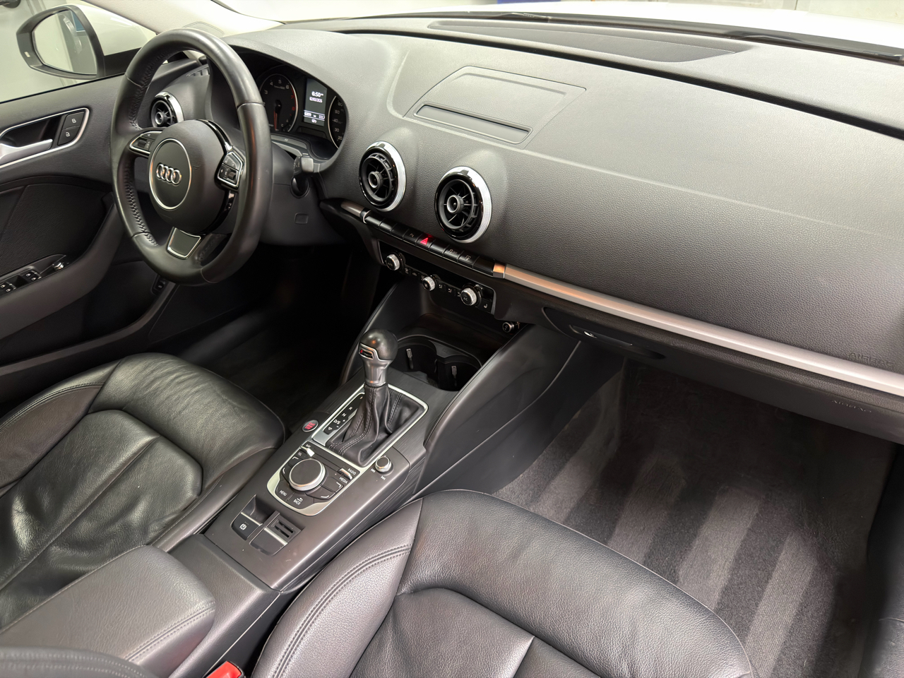 Audi A3 4dr Sdn FWD 1.8T Premium 2016