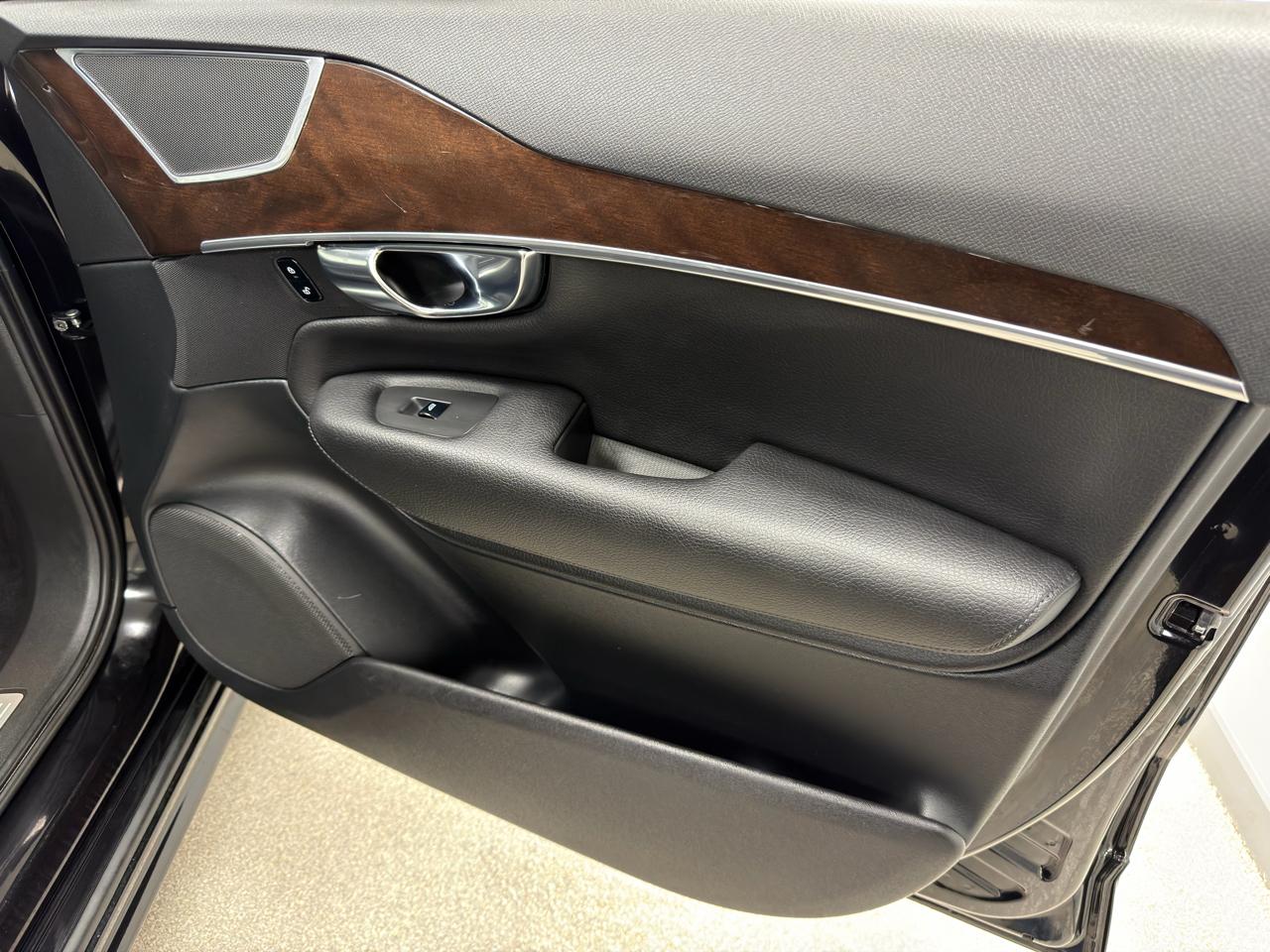 Volvo XC90 T6 AWD Momentum 2019