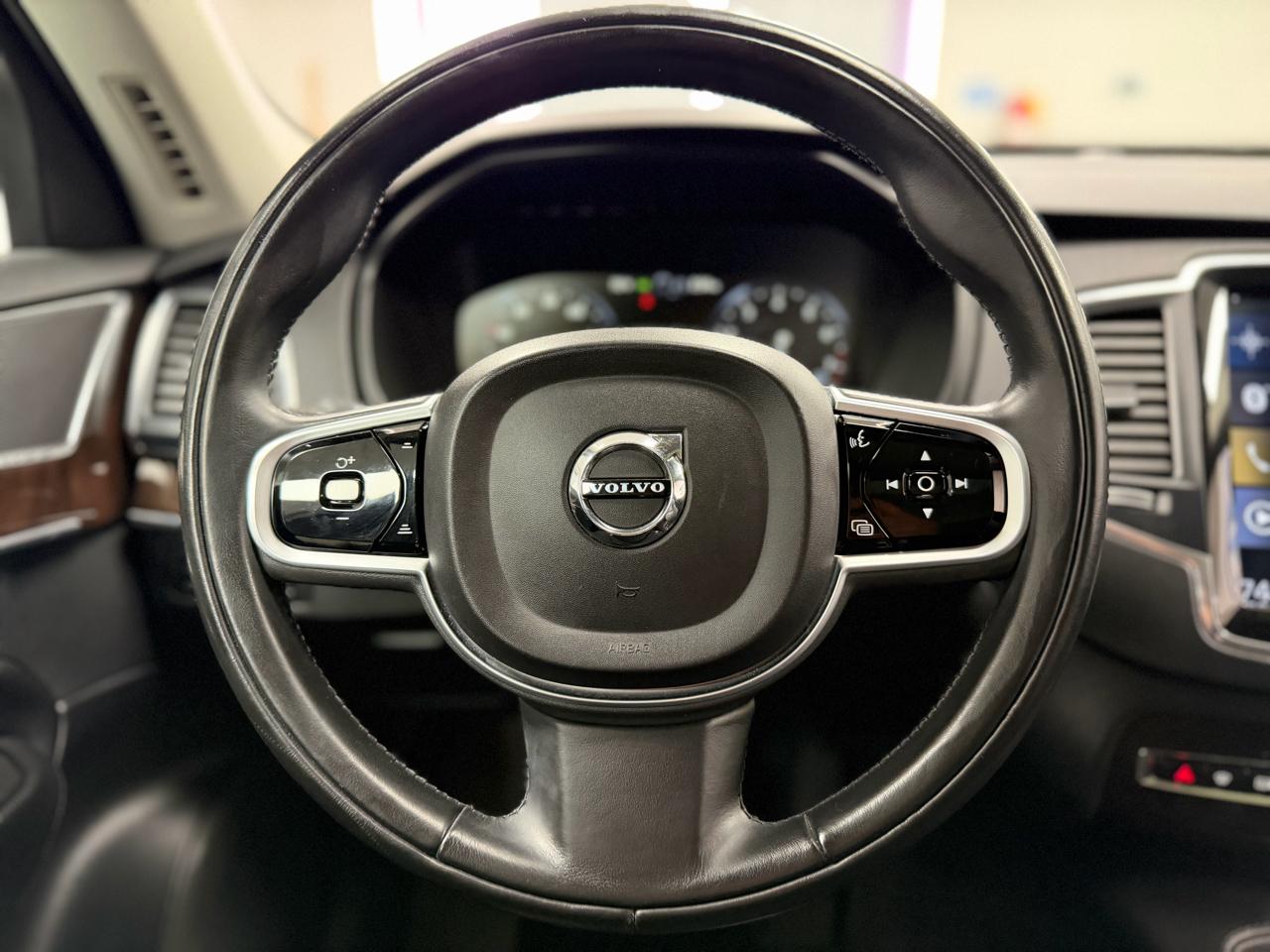 Volvo XC90 T6 AWD Momentum 2019
