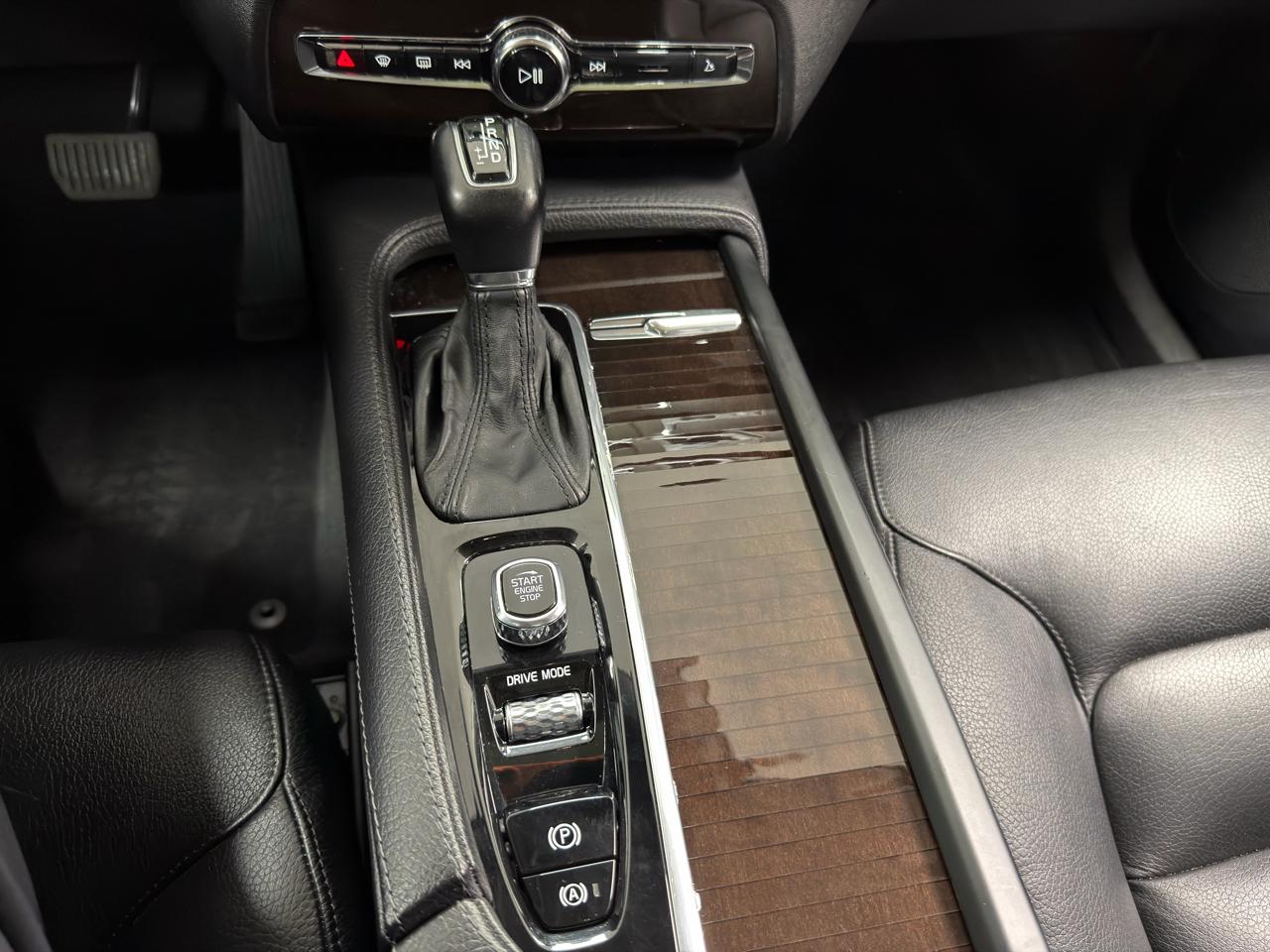 Volvo XC90 T6 AWD Momentum 2019