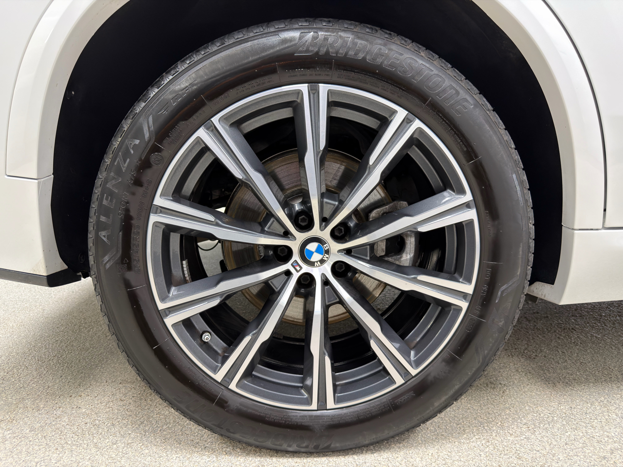 BMW X5 xDrive40i Sports Activity Vehicle 2022