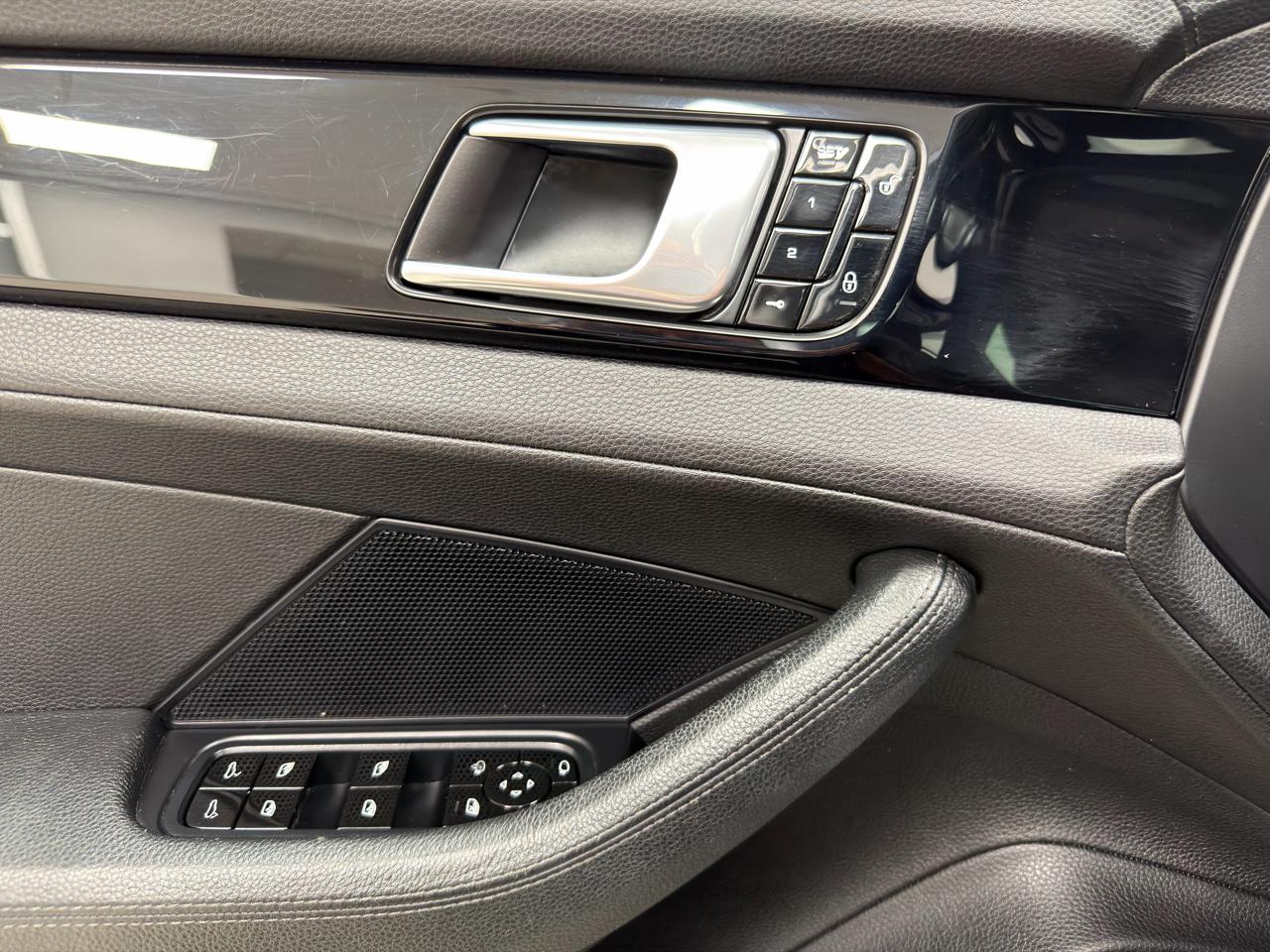 Porsche Panamera 4 AWD 2018