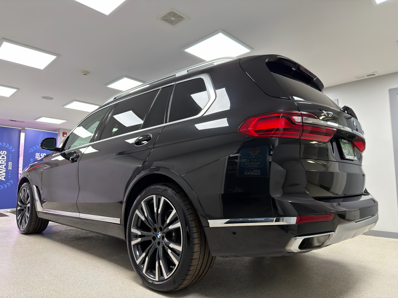 BMW X7 xDrive40i Sports Activity Vehicle 2020