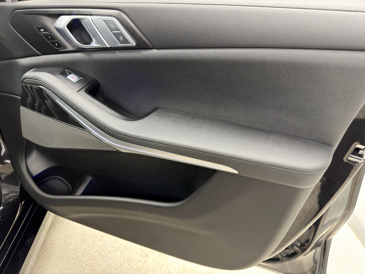 BMW X7 xDrive40i Sports Activity Vehicle 2020