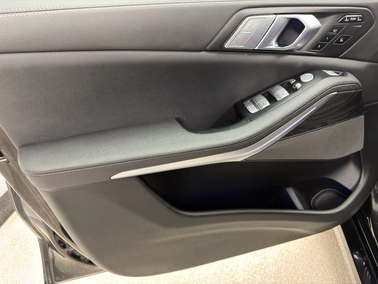 BMW X7 xDrive40i Sports Activity Vehicle 2020