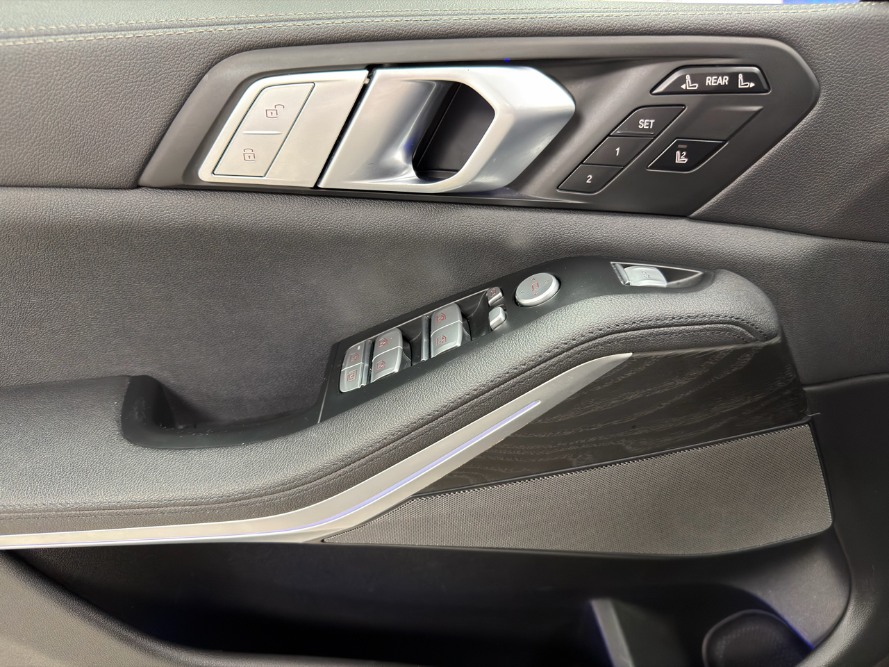 BMW X7 xDrive40i Sports Activity Vehicle 2020