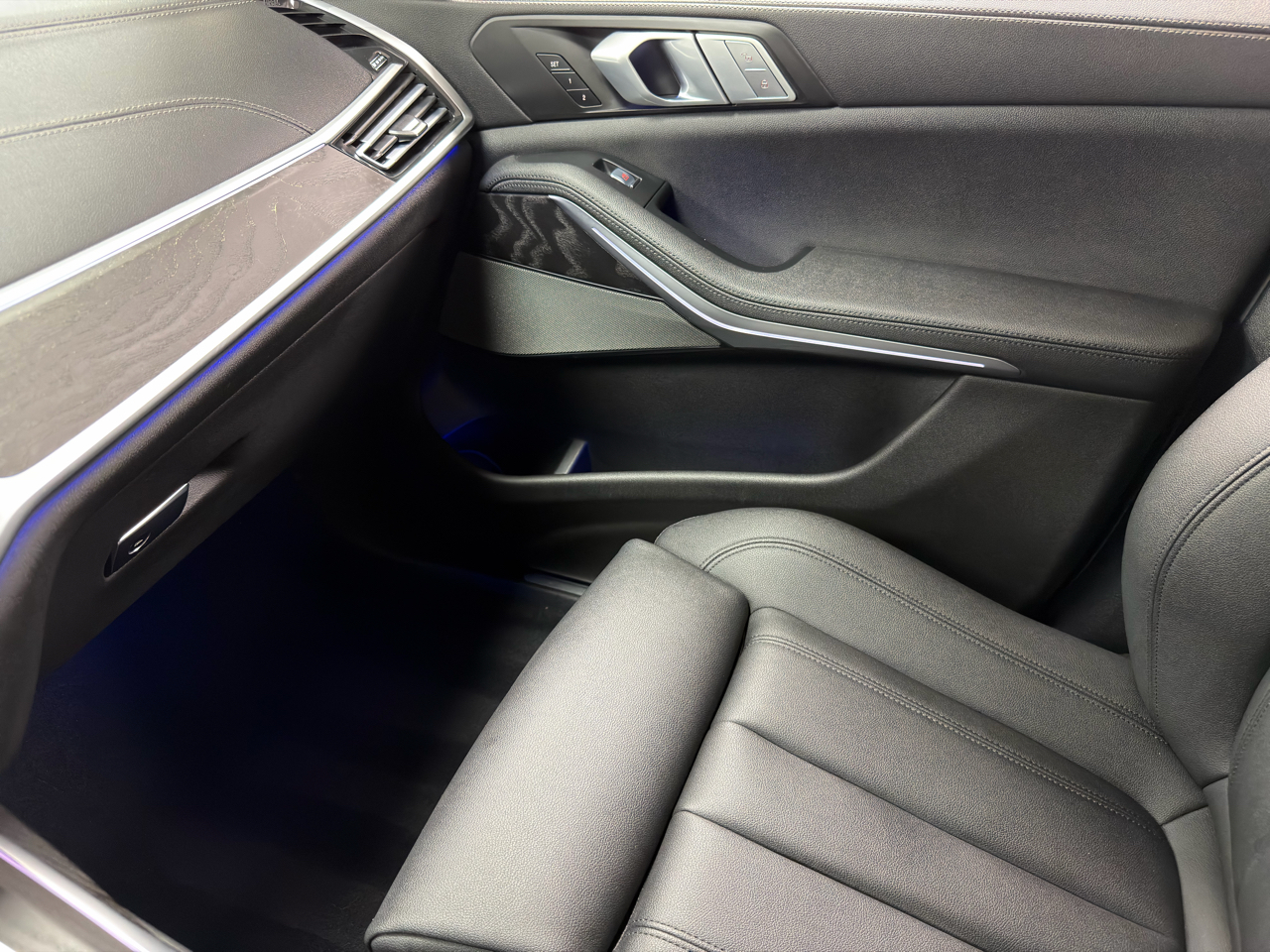 BMW X7 xDrive40i Sports Activity Vehicle 2020