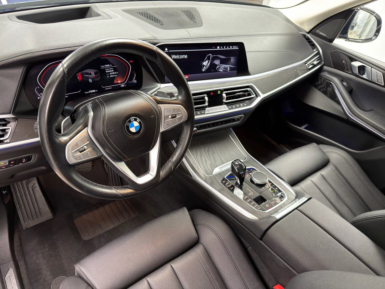BMW X7 xDrive40i Sports Activity Vehicle 2020