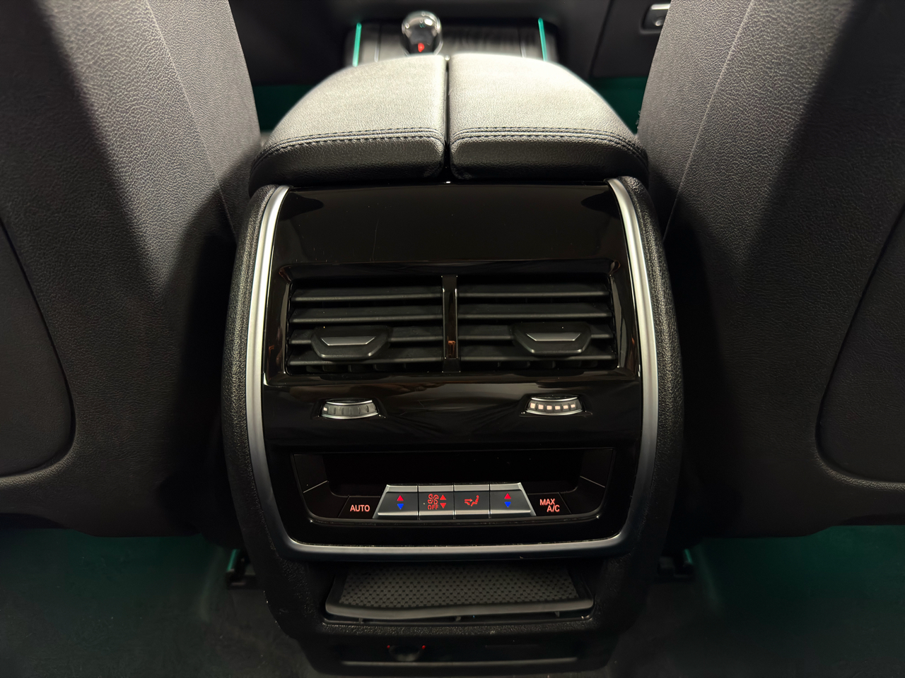 BMW X7 xDrive40i Sports Activity Vehicle 2020