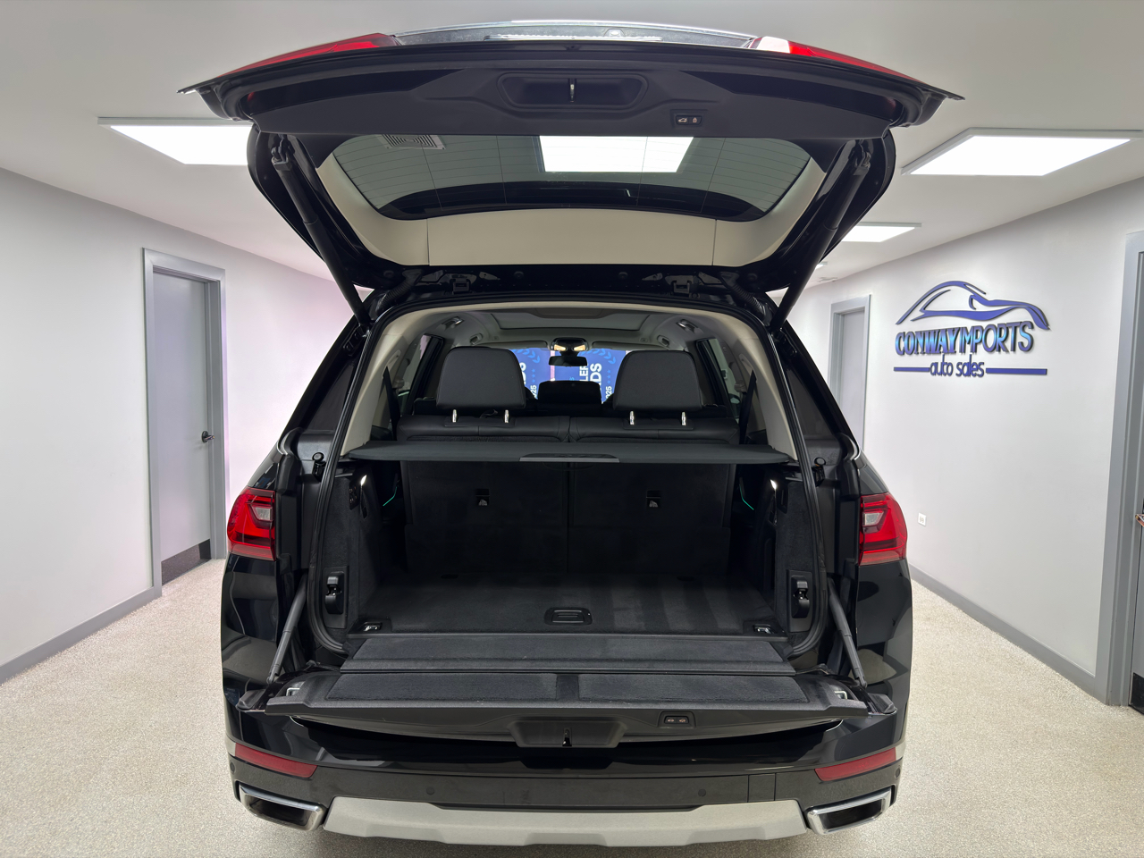 BMW X7 xDrive40i Sports Activity Vehicle 2020