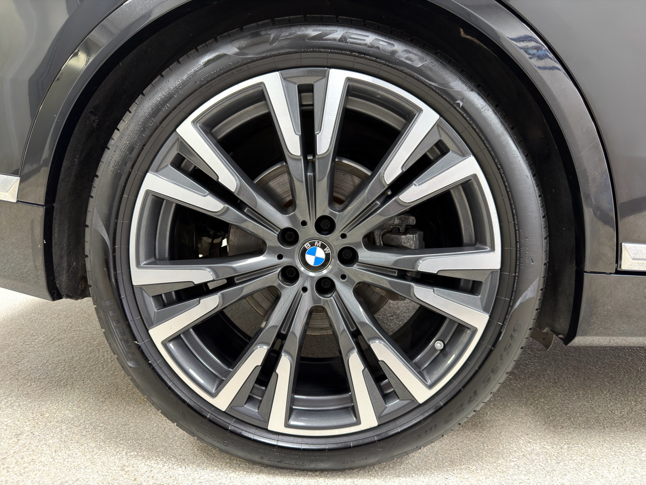 BMW X7 xDrive40i Sports Activity Vehicle 2020